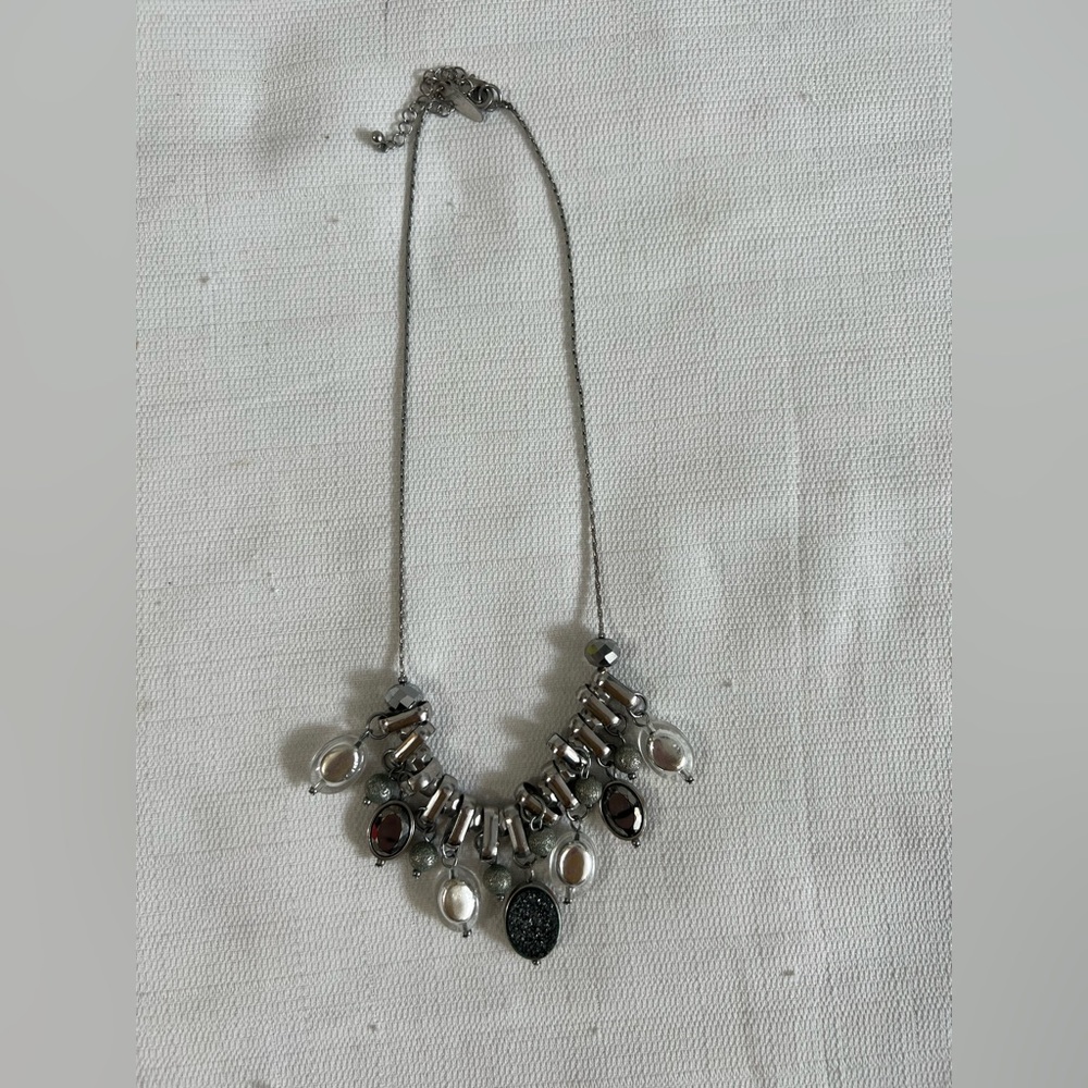 New York and Co‎ necklace